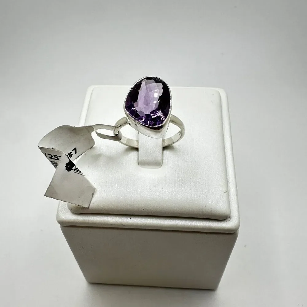 NWT 12.5x10mm faceted Amethyst solitaire ring in stamped‎ sterling silver!
